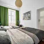 Plac Zbawiciela Spacious Apartments - Top Location, Metro 200M, 53M2 - By Rentujemy