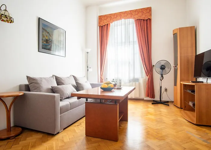 Plac Zbawiciela Spacious Apartments - Top Location, Metro 200M, 53M2 - By Rentujemy
