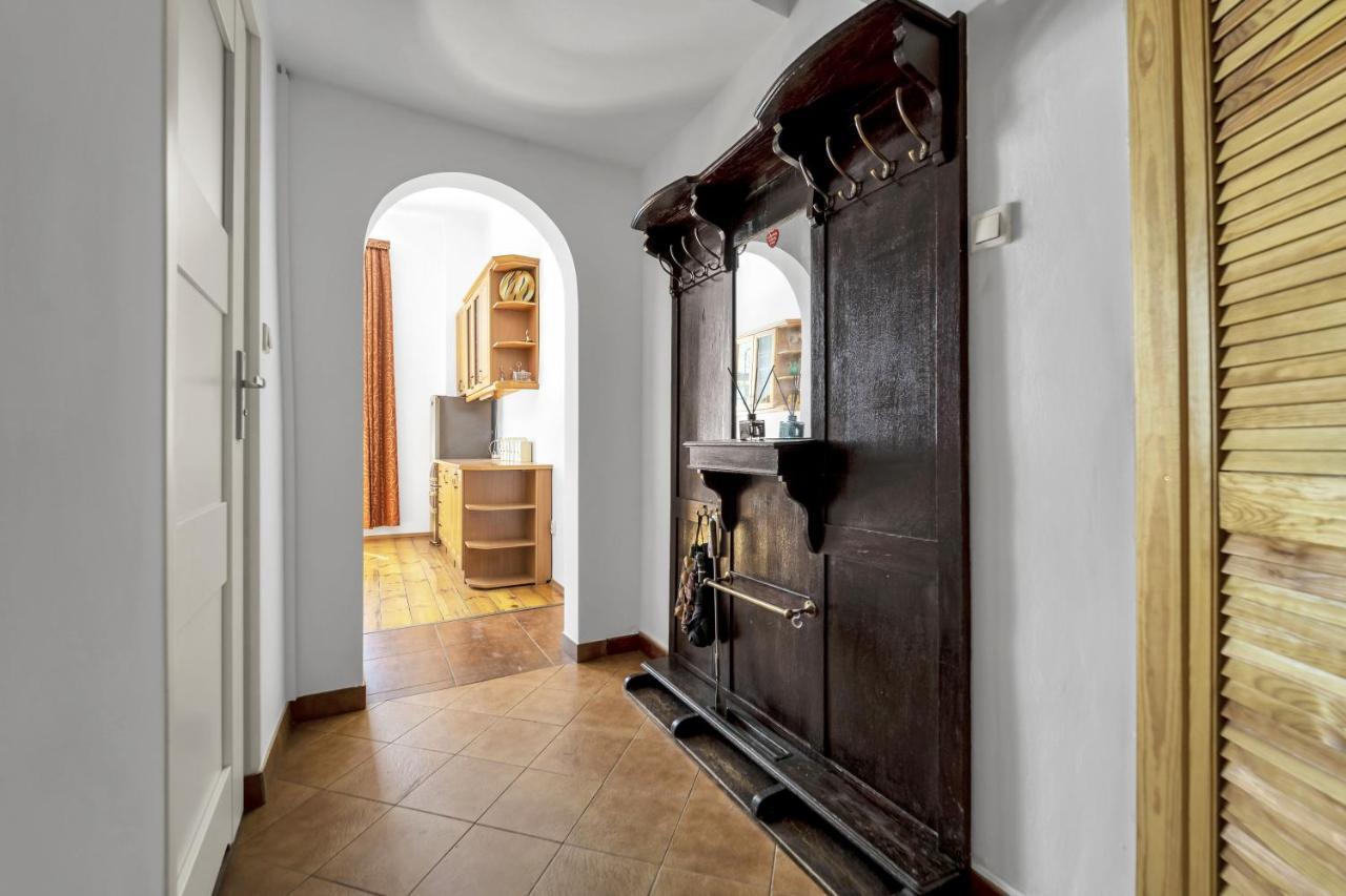 Plac Zbawiciela Spacious - Location, Metro 200m, 53m2 - By Rentujemy Butas