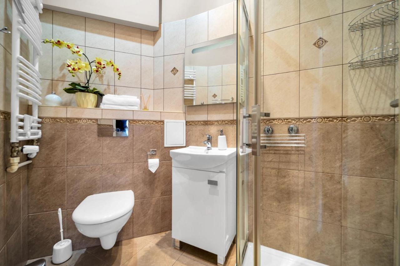 Plac Zbawiciela Spacious - Location, Metro 200m, 53m2 - By Rentujemy Apartment *