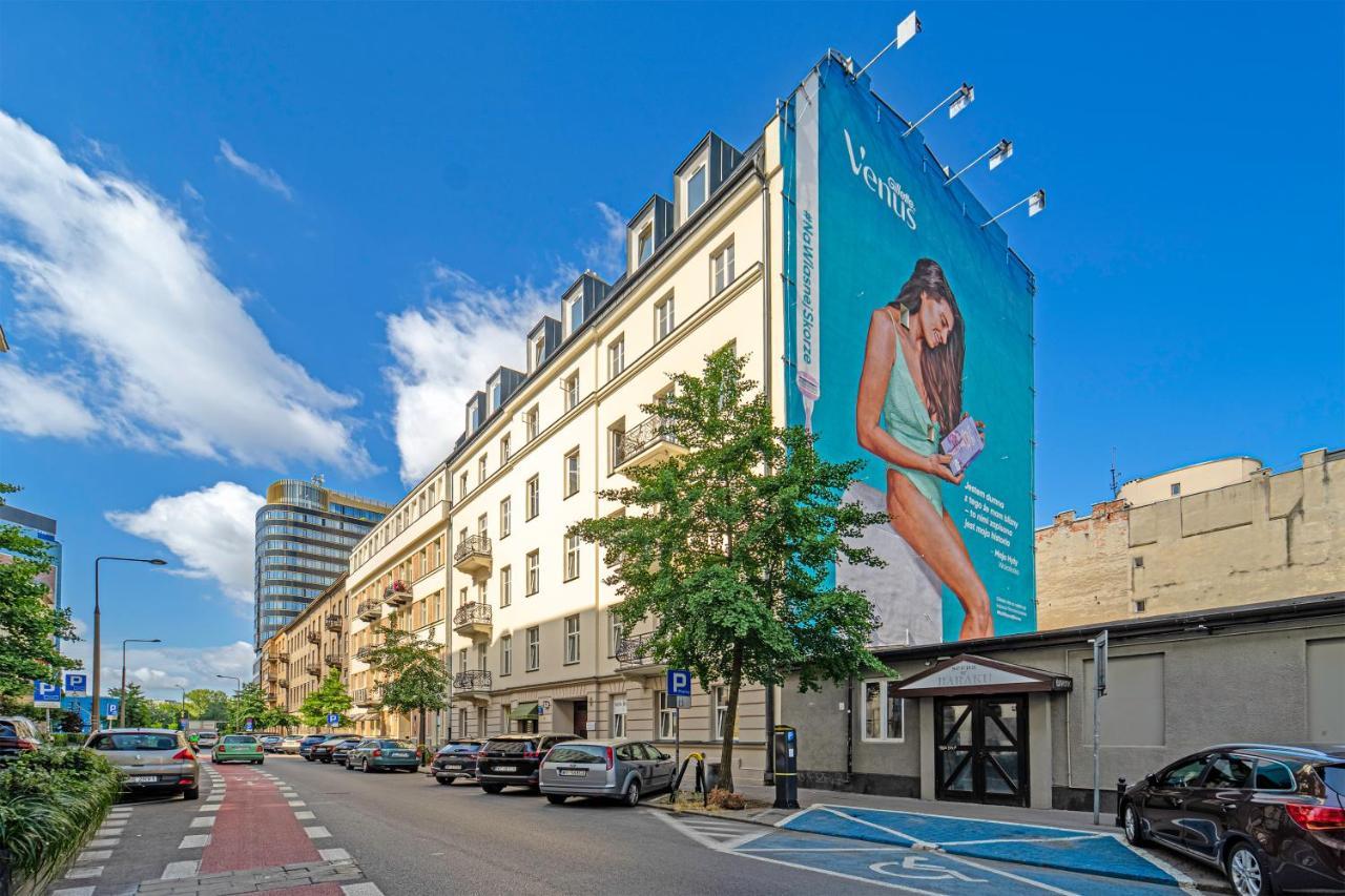 Plac Zbawiciela Spacious - Location, Metro 200m, 53m2 - By Rentujemy Warsaw