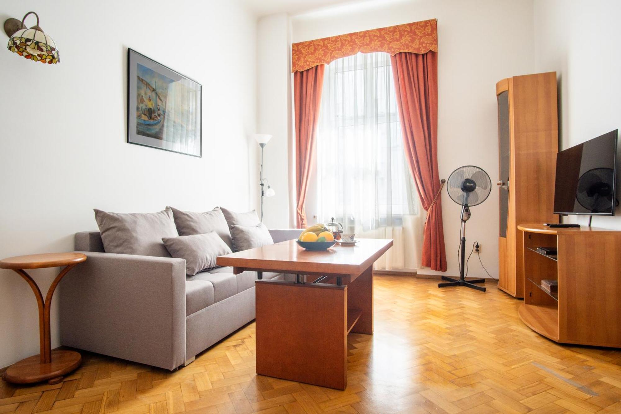 Butas Plac Zbawiciela Spacious - Location, Metro 200m, 53m2 - By Rentujemy *